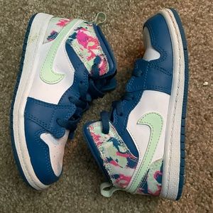 Nike colorful say